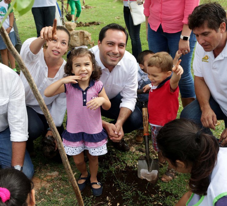 Plantan más de 10 mil árboles en Mérida