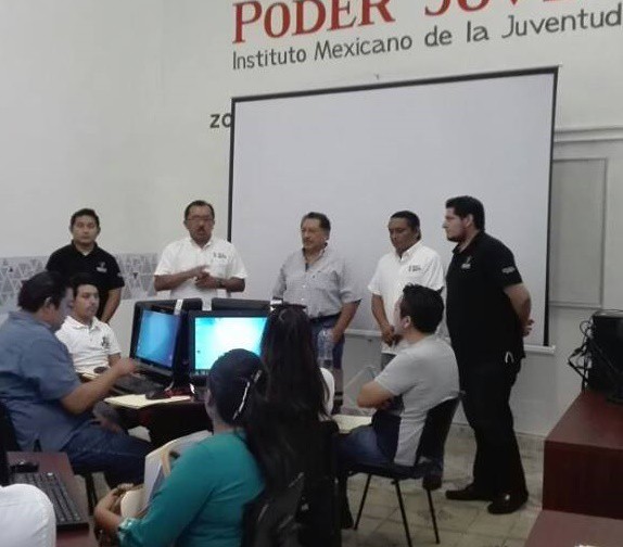 Departamento juvenil de Tizimín recibe dinero para comprar mobiliario 