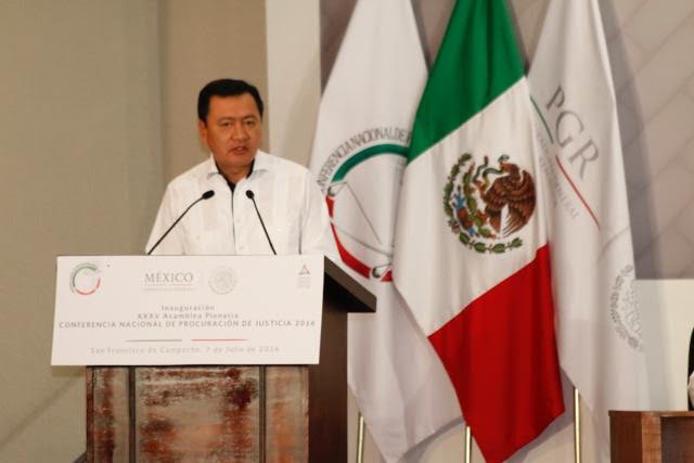 Osorio Chong se reúne con procuradores en Campeche