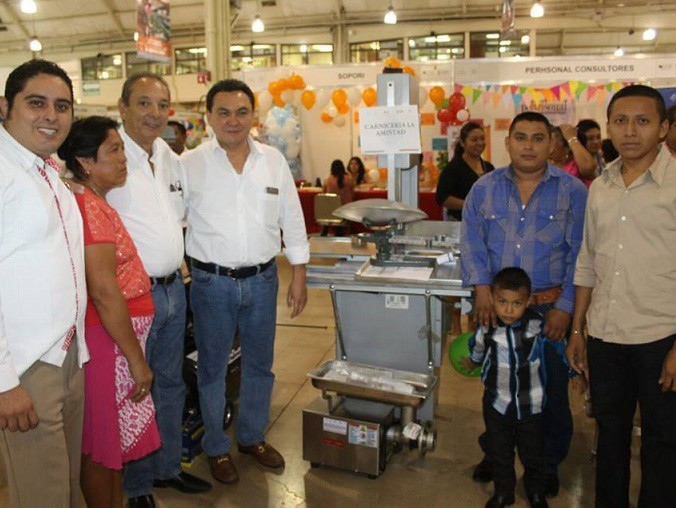 Tizimileños reciben apoyos de Bienestar Laboral Expo Empleo 2016