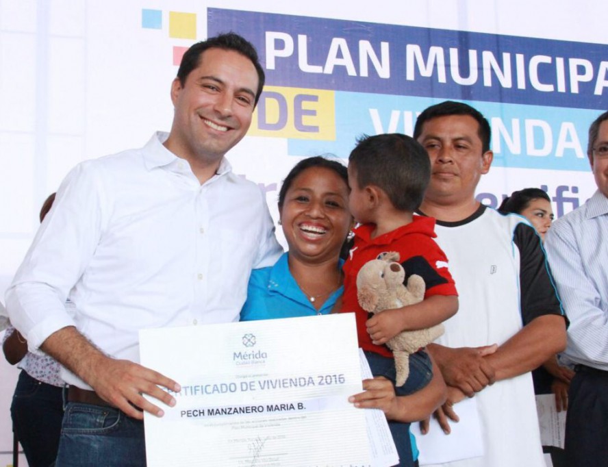 Entregan certificados de vivienda al sur de Mérida