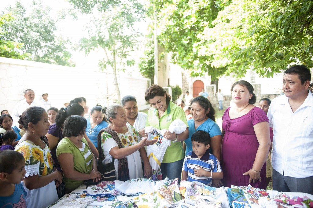 Llegan las Jornadas de Salud Comunitaria del DIF Yucatán a Tixméhuac y Chacsinkín