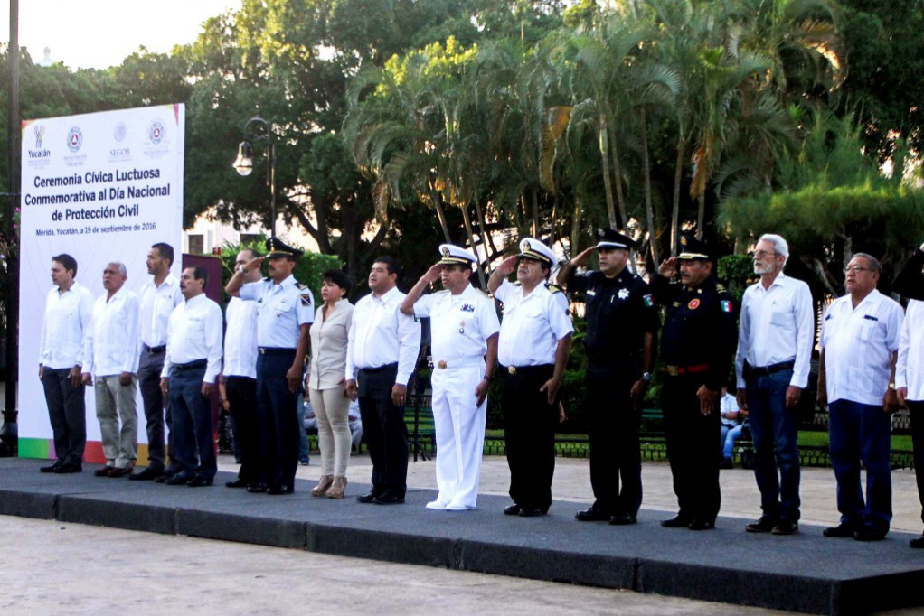 Conmemoran en Yucatán el sismo de 1985