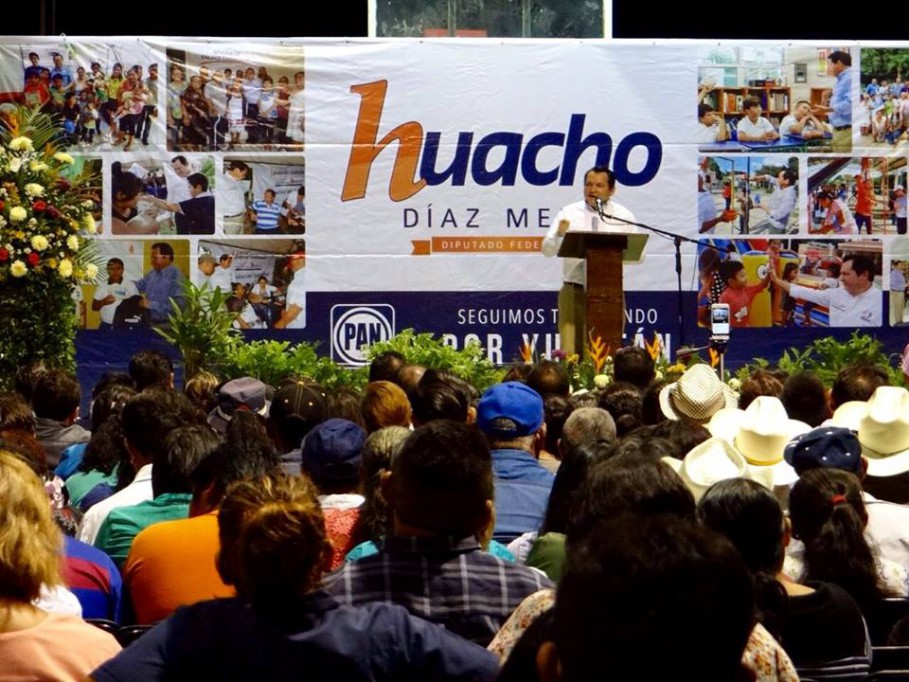 Huacho Díaz rinde en Tizimín informe de su trabajo legislativo