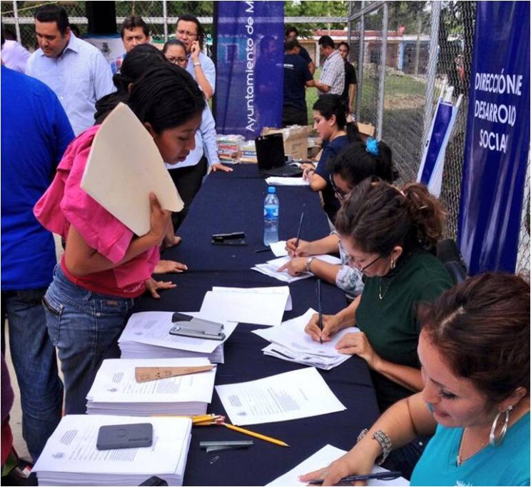 El Ayuntamiento de Mérida ofrece 1,700 becas para estudiantes