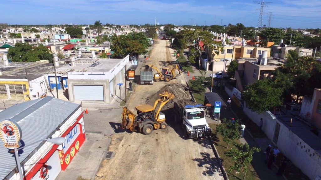 Realizan primera etapa de vialidades 