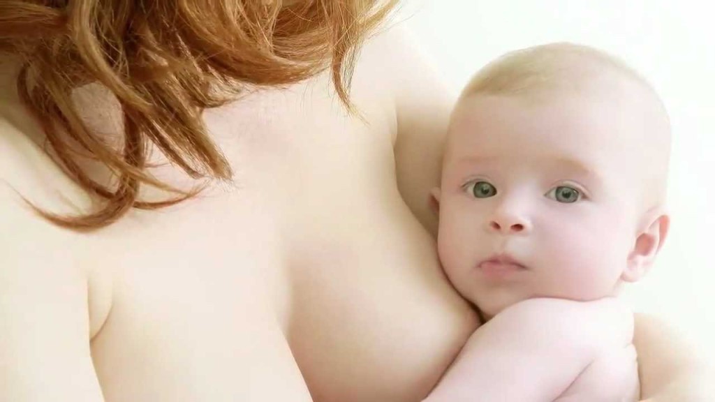 Bebé salva la vida de su mamá
