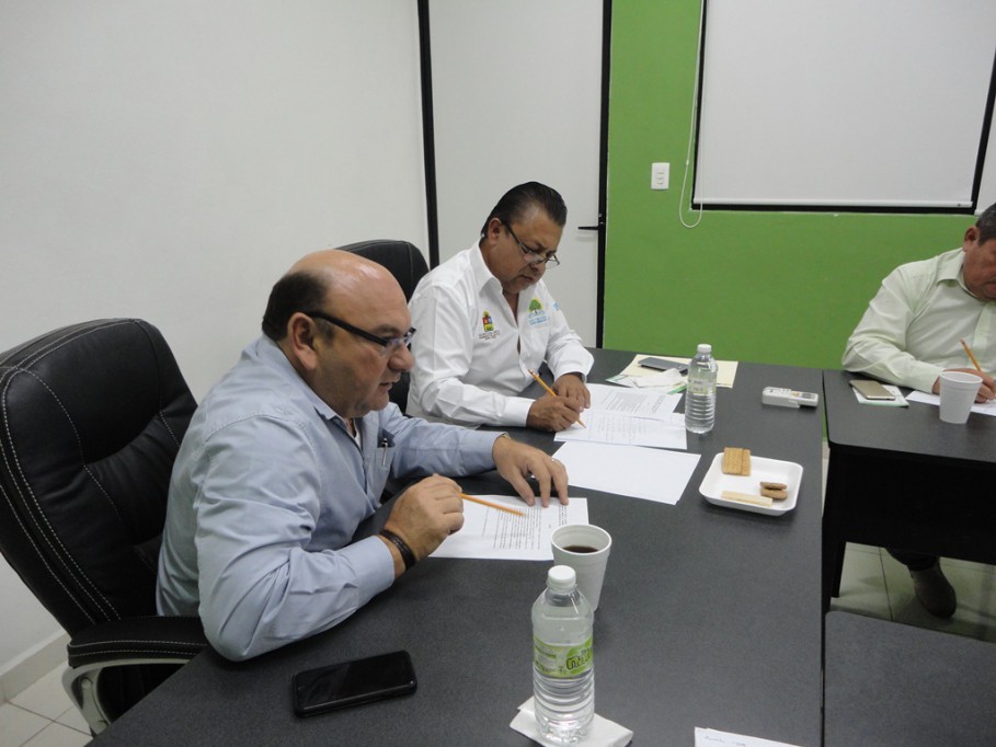 Se reúnen autoridades de Transporte de Yucatán y Q.Roo
