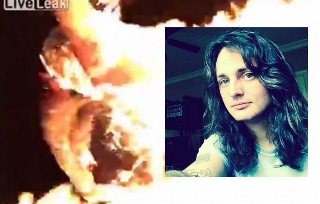 Músico se prende fuego y lo transmite en Facebook