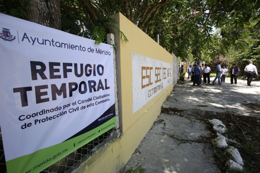 Habilitan refugios temporales en comisarías de Mérida