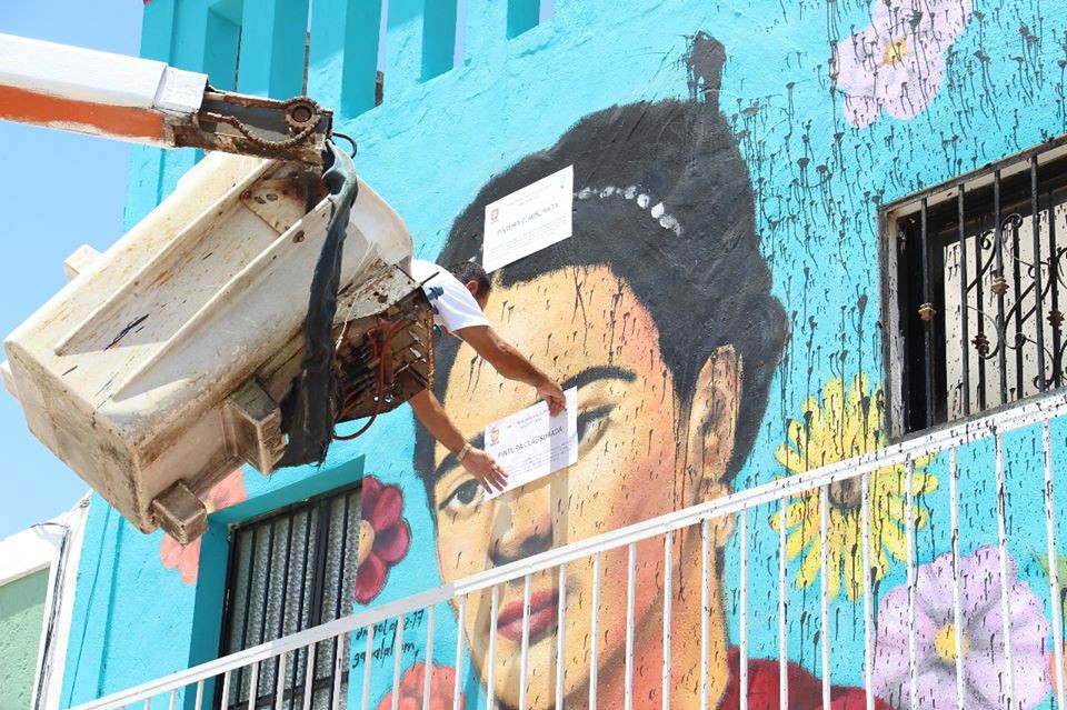 Clausuran mural de Frida Kahlo en centro histórico de Valladolid