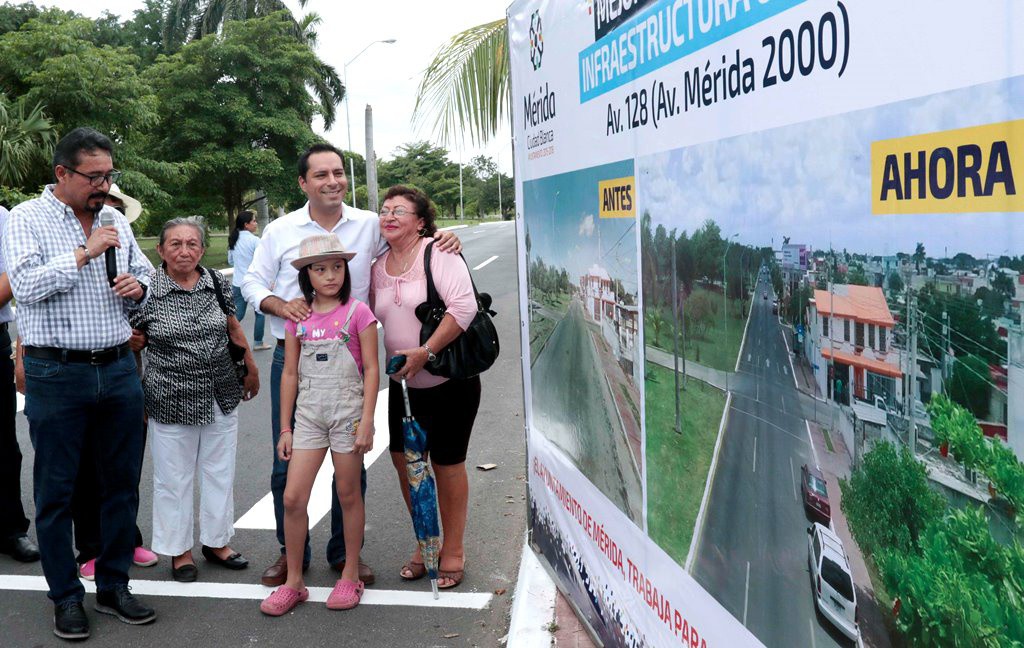 Entregan obras en la Avenida Mérida 2000