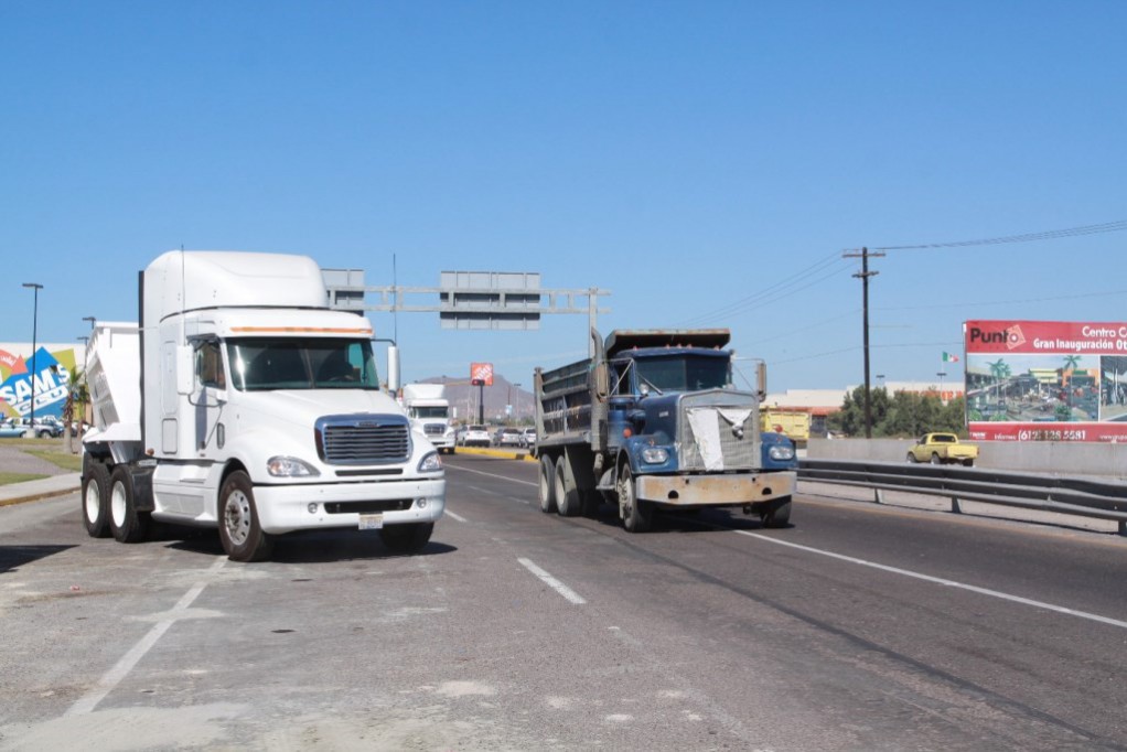 Transportistas participan en reunión de Seguridad