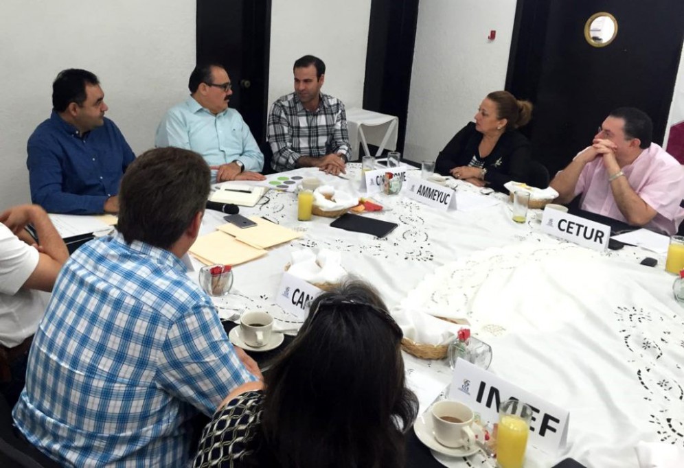 Ramírez Marín se reúne con empresarios