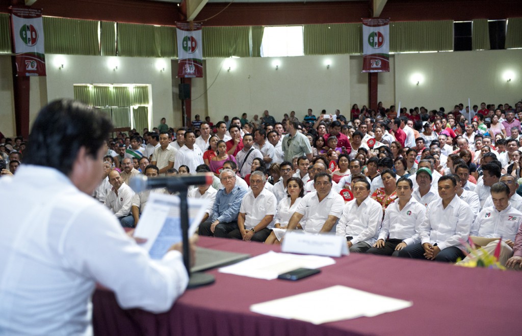Asume Manuel Medina Enríquez dirigencia de la CNOP en Yucatán