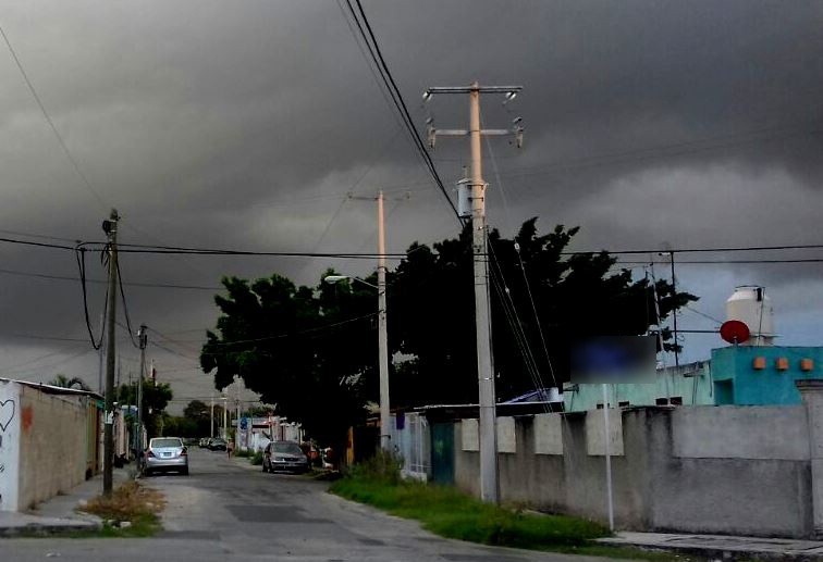 Temperaturas calurosas y lluvia en Yucatán