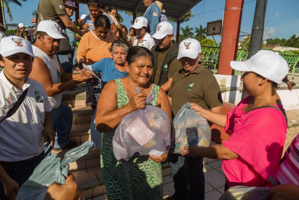 Delegación yucateca lleva ayuda humanitaria a Chiapas 