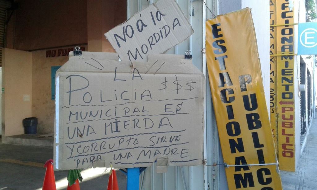 Denuncian chantaje de la Policía de Mérida