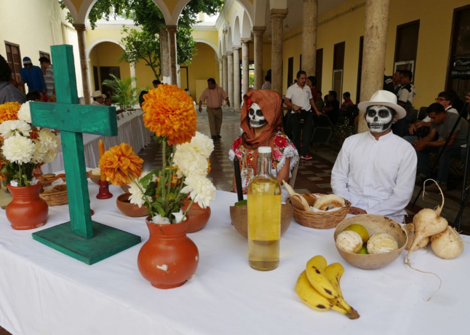 Hanal Pixán en la Plaza Grande