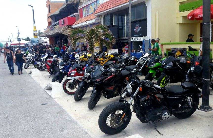 Motociclistas exigen espacios seguros para transitar