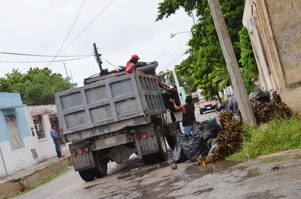 Listo operativo de descacharrización en Mérida