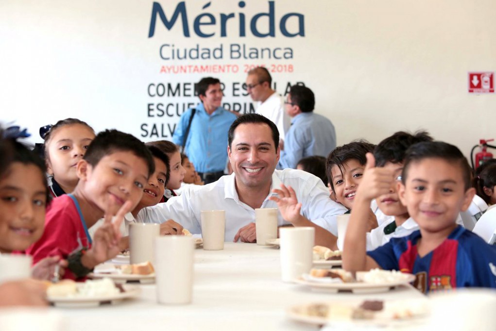 Entregan comedor escolar al oriente de Mérida