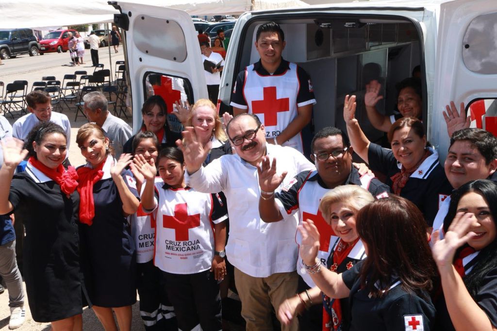 Entregan ambulancia a Cruz Roja - Tizimín