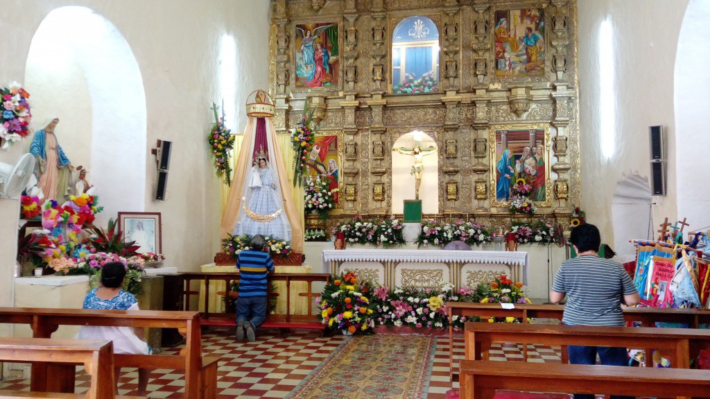 Visitan a la Virgen de La Candelaria de Valladolid