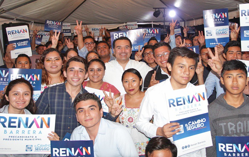 Renán Barrera se reunió con jóvenes panistas