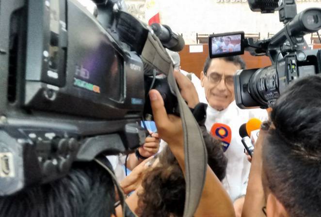 Felipe Neri denuncia irregularidades en proceso de firmas