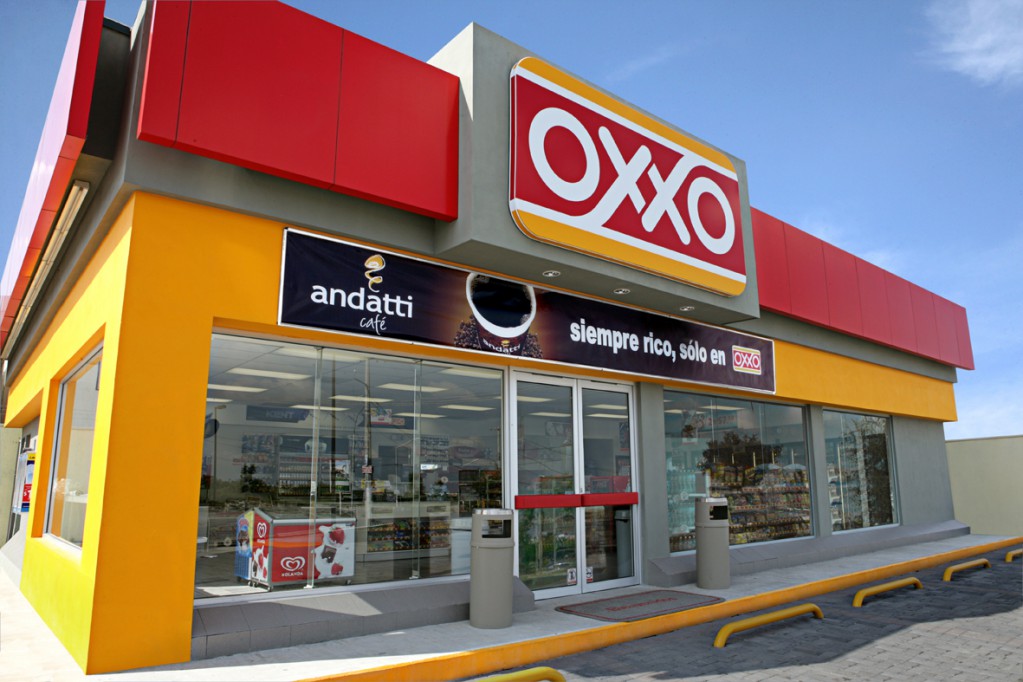  Oxxo abre su tienda número 200 en Yucatán.