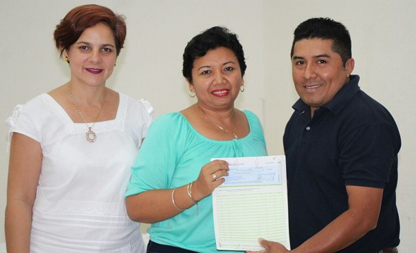 11 comercios más de Tizimín reciben créditos del ayuntamiento