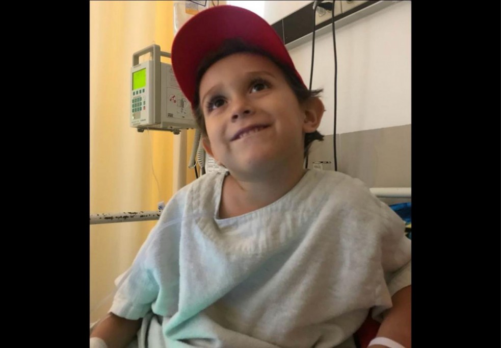 Emmanuel, de 4 años, lucha contra la leucemia
