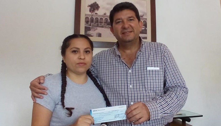 Estudiante tizimileña se va a Ecuador