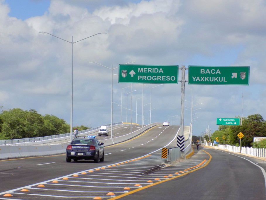SCT Yucatán pone en operación el Distribuidor Vial de Baca
