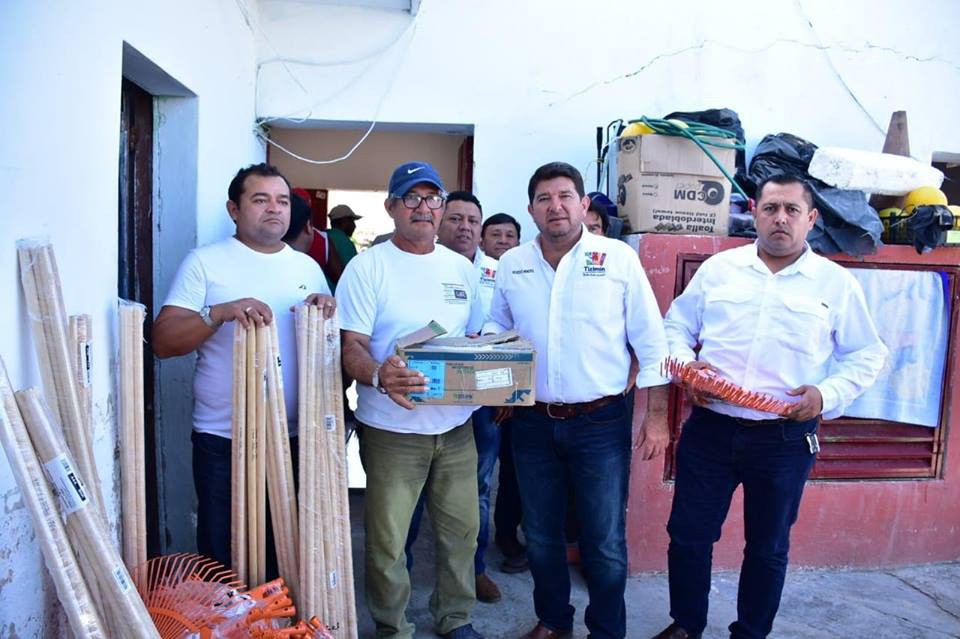 Pagan apoyos a pescadores del Cuyo por la veda del mero