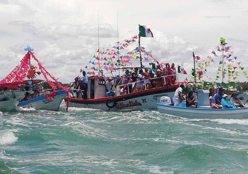 Una tradición el día de la marina en Río Lagartos