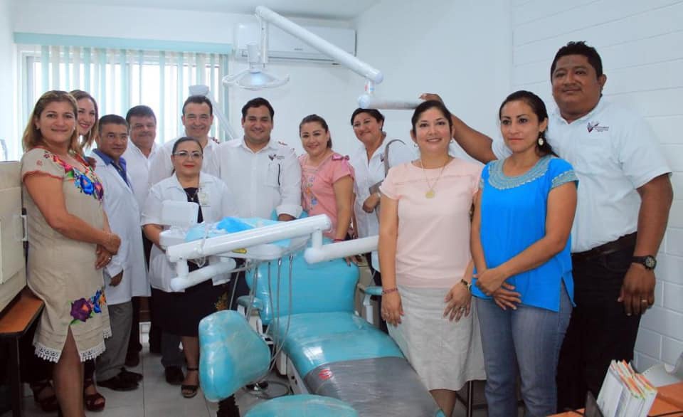 Donan a centro de salud de Valladolid un equipo dental