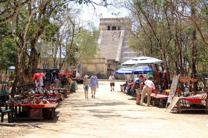 Artesanos de Chichén Itzá reportan incremento en sus ventas