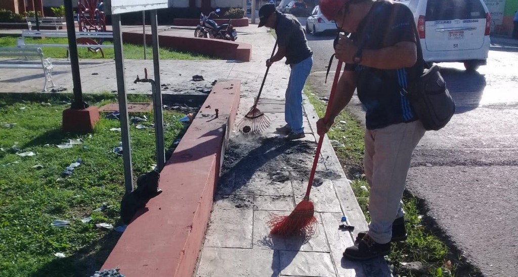 En Valladolid restauran parque dañado por pirotecnia