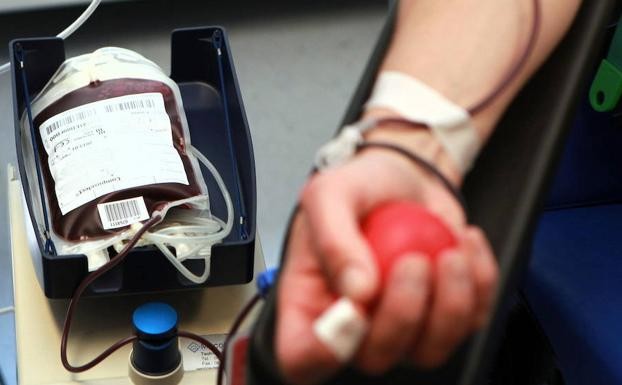 Buscan donadores de sangre para joven madre con leucemia