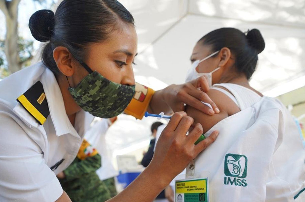 IMSS vigila proceso de vacunación contra el Covid-19