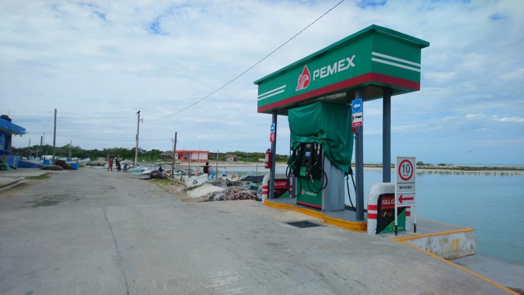 Persiste desabasto de gasolina en El Cuyo