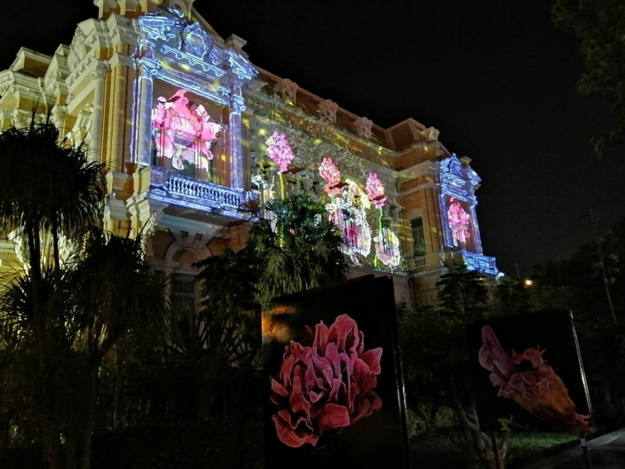 Presentan videomapping en la fachada del Palacio Cantón