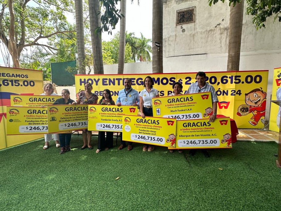 Súper Willys entregó más de 2 millones de pesos a 9 asociaciones