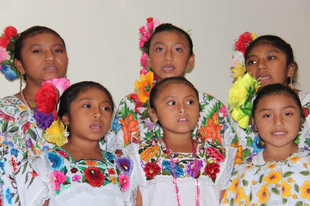 Valladolid: Escuela  primaria bilingüe indígena de Valladolid, gana Concurso Estatal del Himno Nacional en Lengua Maya