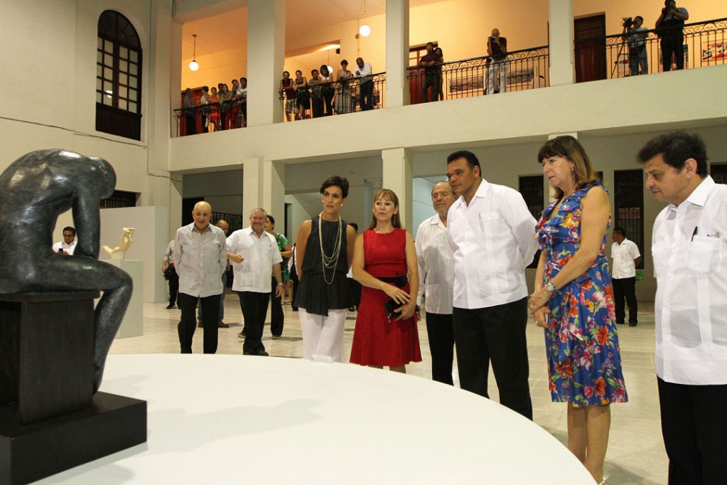 Gobernador inaugura exposición de renombrados artistas en el MACAY.