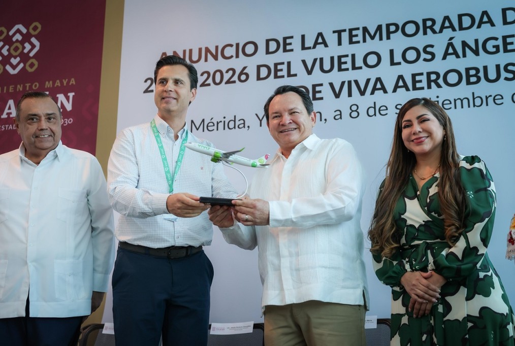 Celebran pasajero 10 millones de Viva Aerobús en Yucatán Celebran pasajero 10 millones de Viva Aerobús en Yucatán