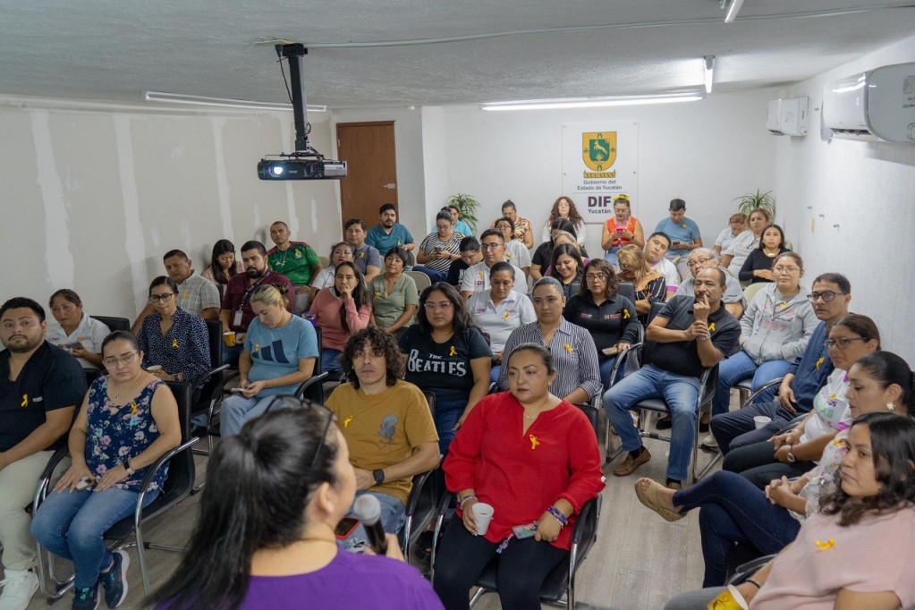 Fortalece DIF Yucatán la prevención del suicidio, con capacitación a servidores públicos