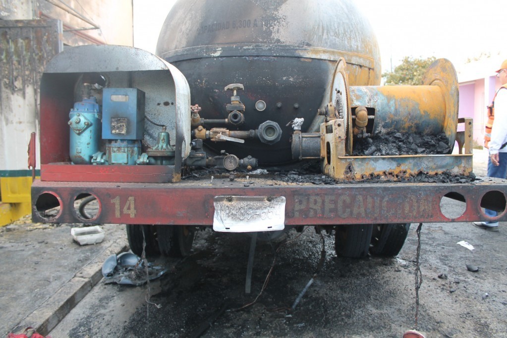 El día que en Mérida estalló una pipa de gas, con saldo de una menor fallecida